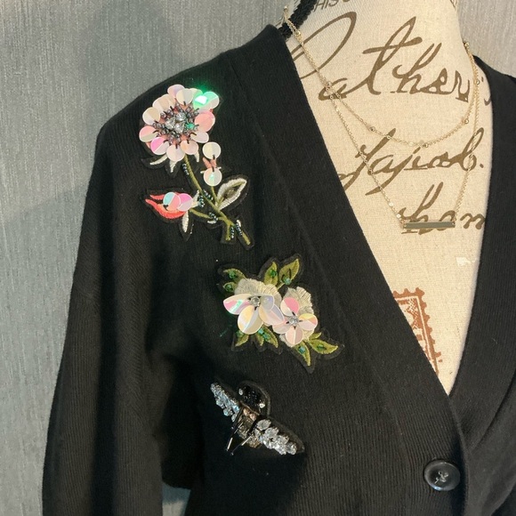 Ann Taylor Factory Black Floral Embroidered Women's Sweater Size Small - Picture 4 of 9